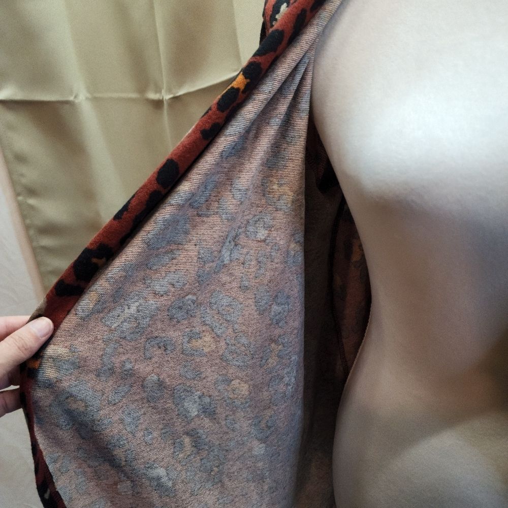 Coin 1804 Brown Rust Colored Animal Print Cardigan Size Large - Picture 5 of 9